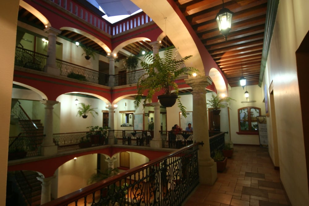 Hotel Cantera Real 1/26