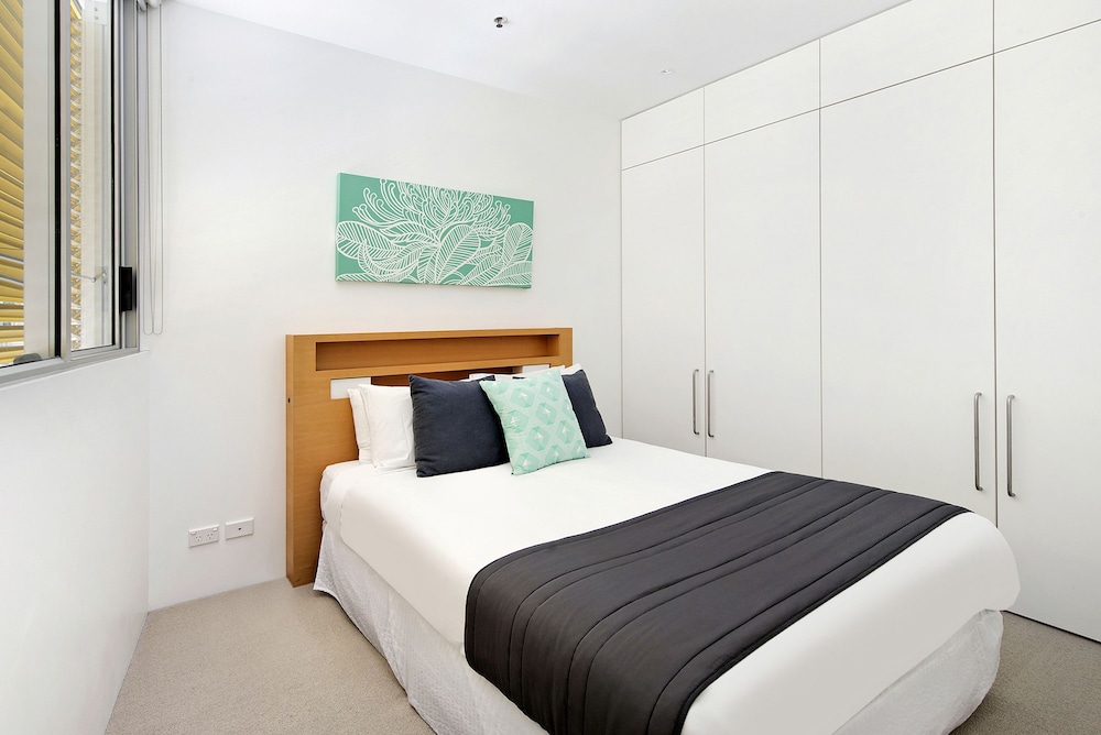 ULTIQA Air on Broadbeach 14/71