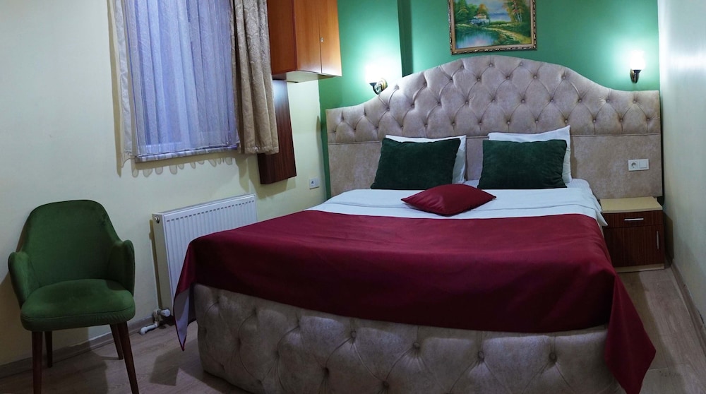 HOTEL MARA 8/62