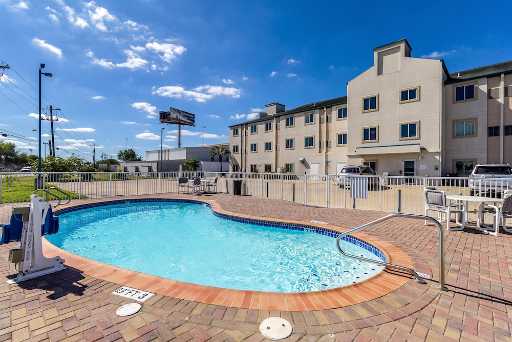 Motel6 Harlingen, TX in HARLINGEN - TX