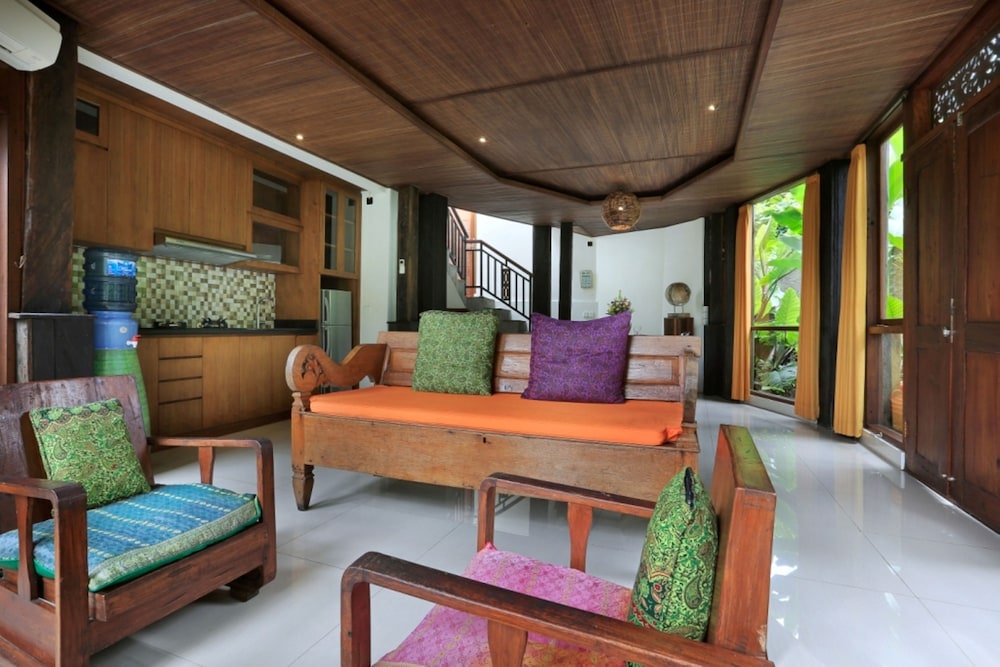 Gusde Tranquil Villas 56/78