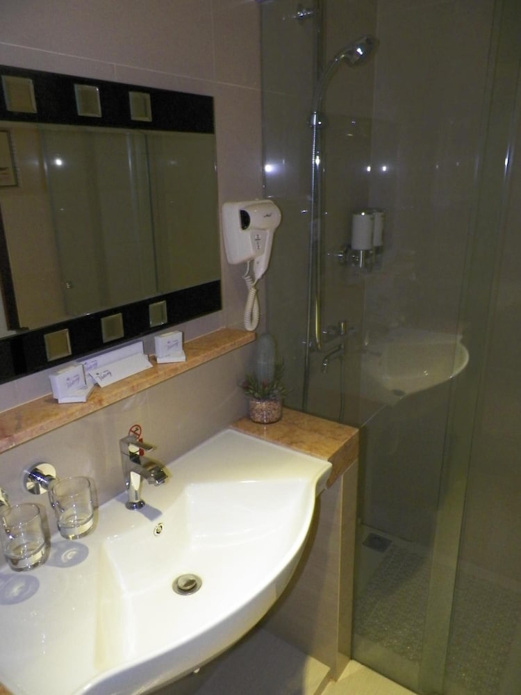 Hotel Victory Bandung 45/45