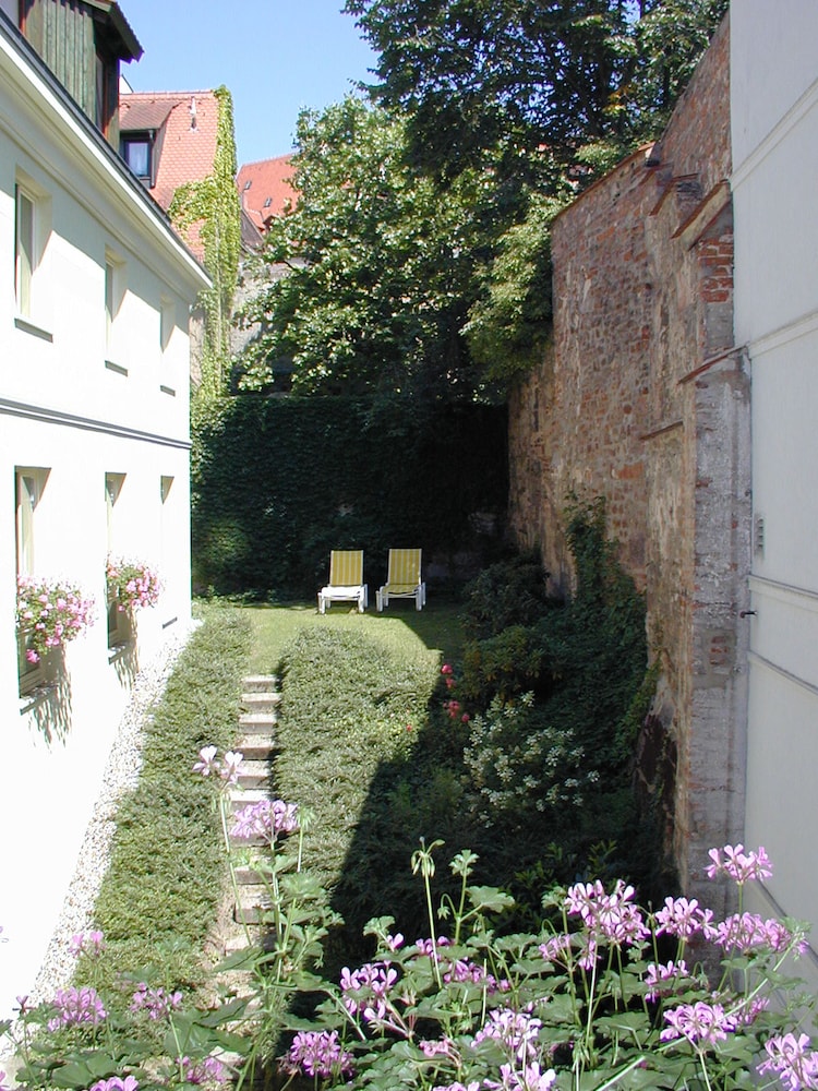 Hotel Agneshof Nurnberg 23/27