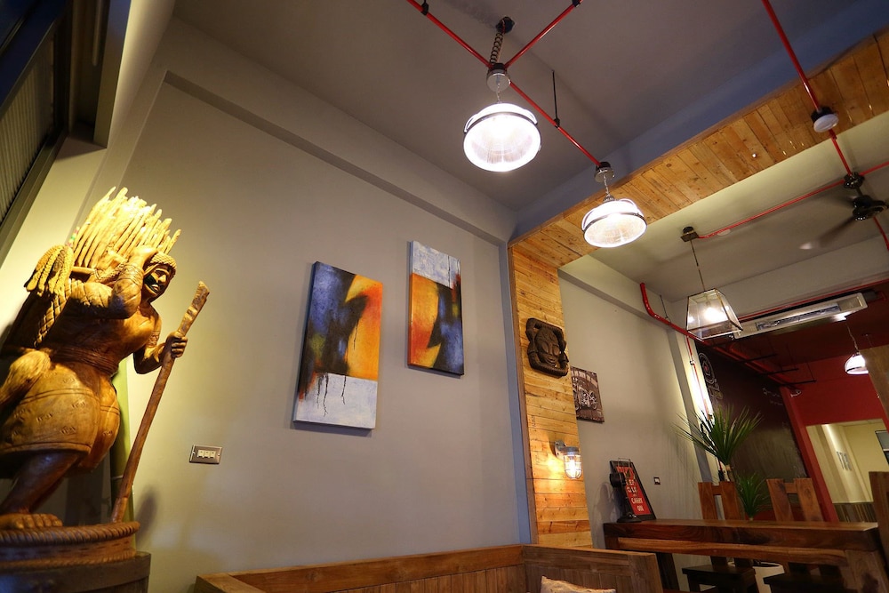 Corner House 6/43