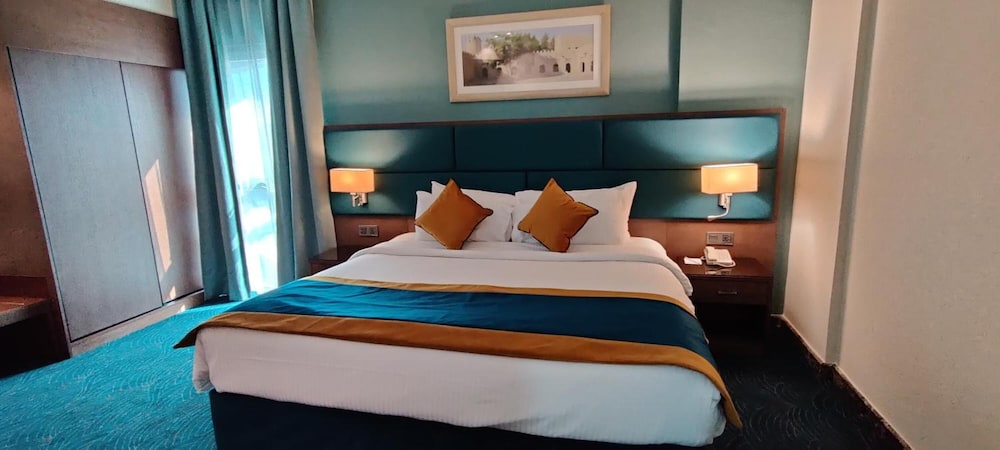 DoubleTree by Hilton Dubai Port Saeed. 24/65
