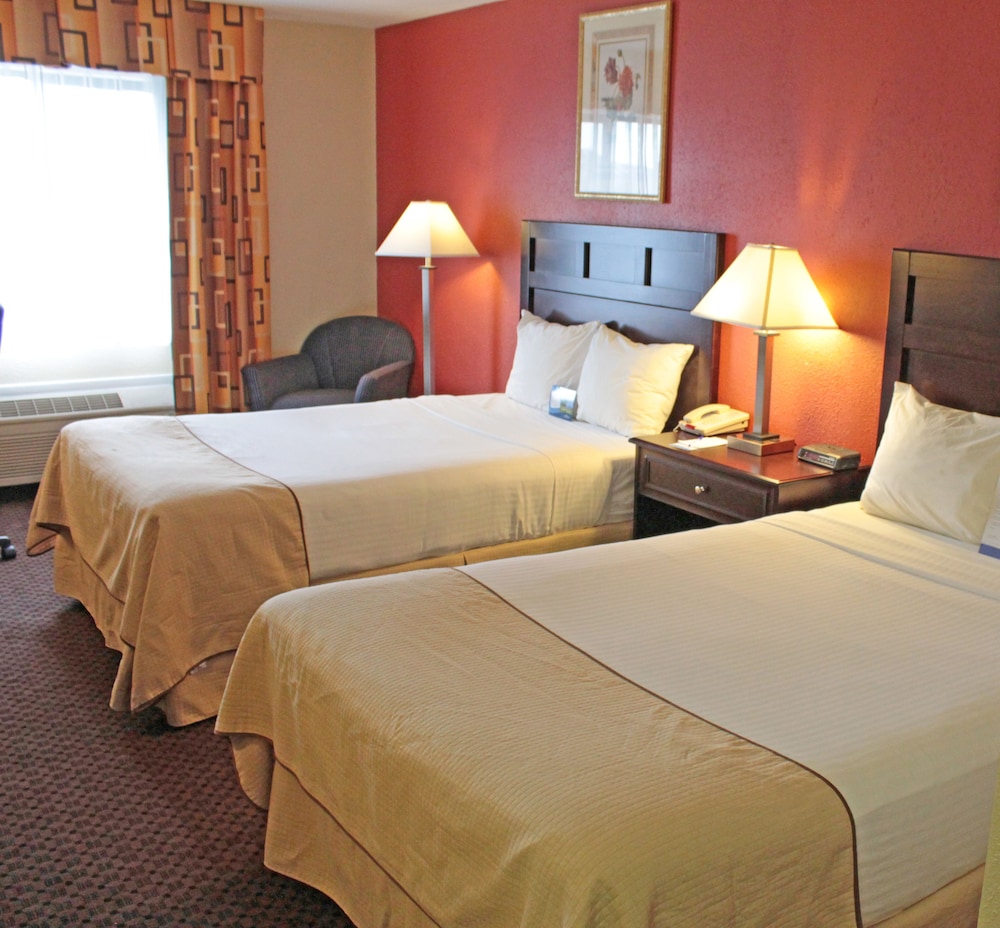 Baymont By Wyndham Battle Creek Downtown 16/39