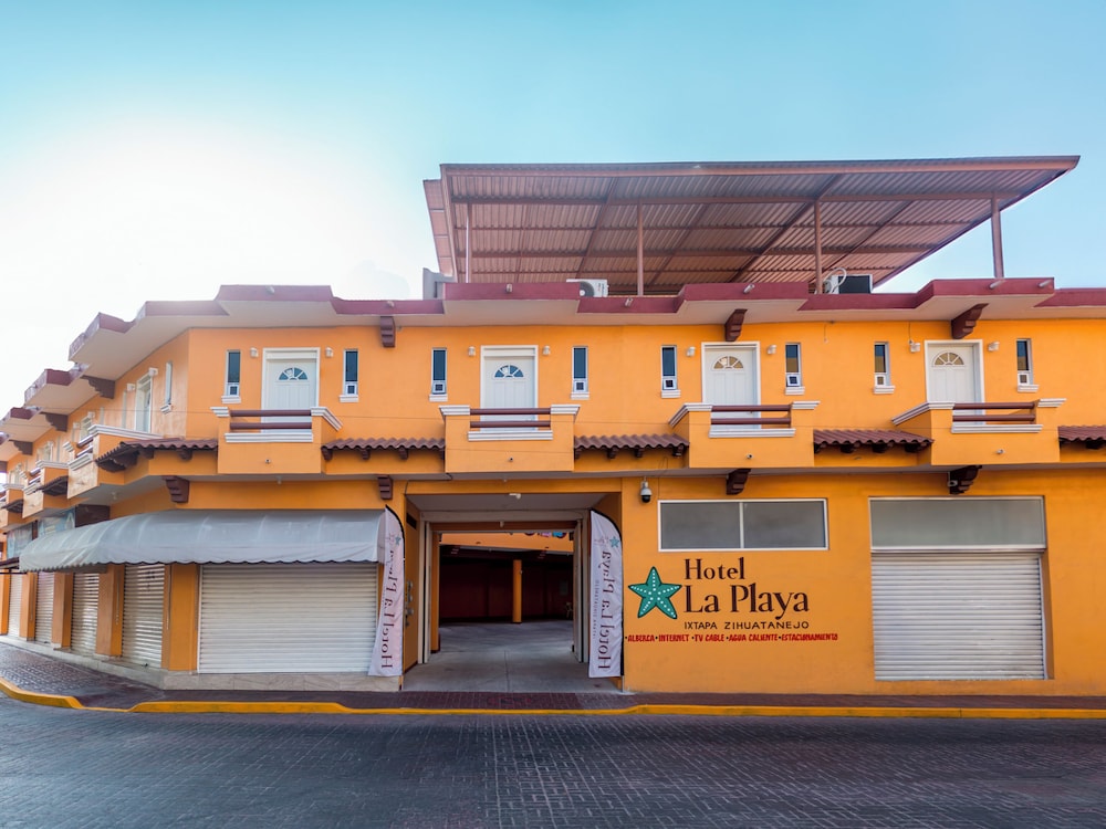 OYO Hotel La Playa in ZIHUATANEJO