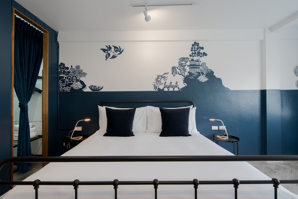 Blu Monkey Boutique Phuket Town 23/50