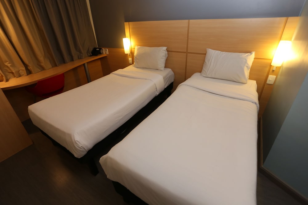 Ibis RJ Copacabana Posto 5 25/70