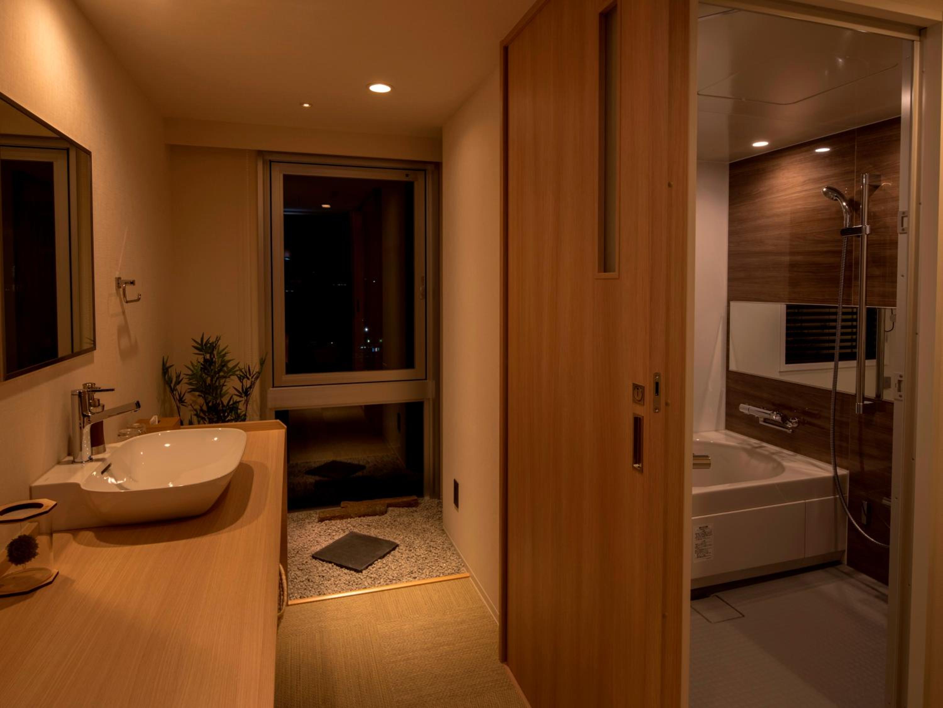 Superior, Twin Beds, UAN Kanazawa 2/2