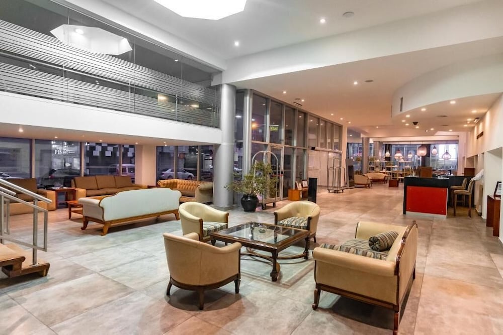 Riviera Hotel 54/66
