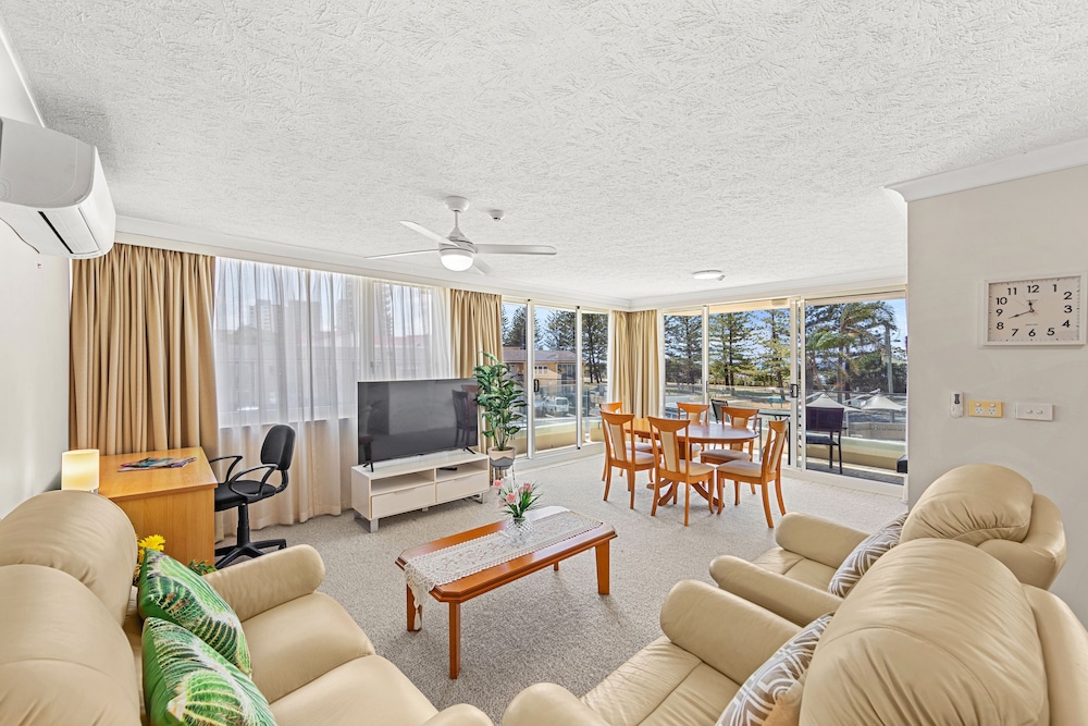 Southern Cross Apartments 53/70