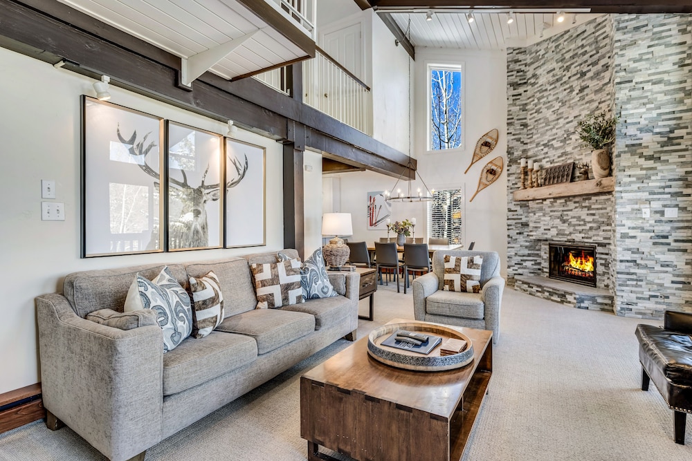 Laurelwood A Destination Residence 50/76