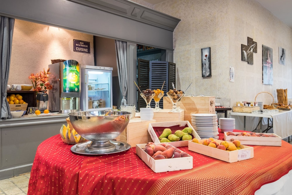 Hotel the Originals Domaine Des Thomeaux 22/50