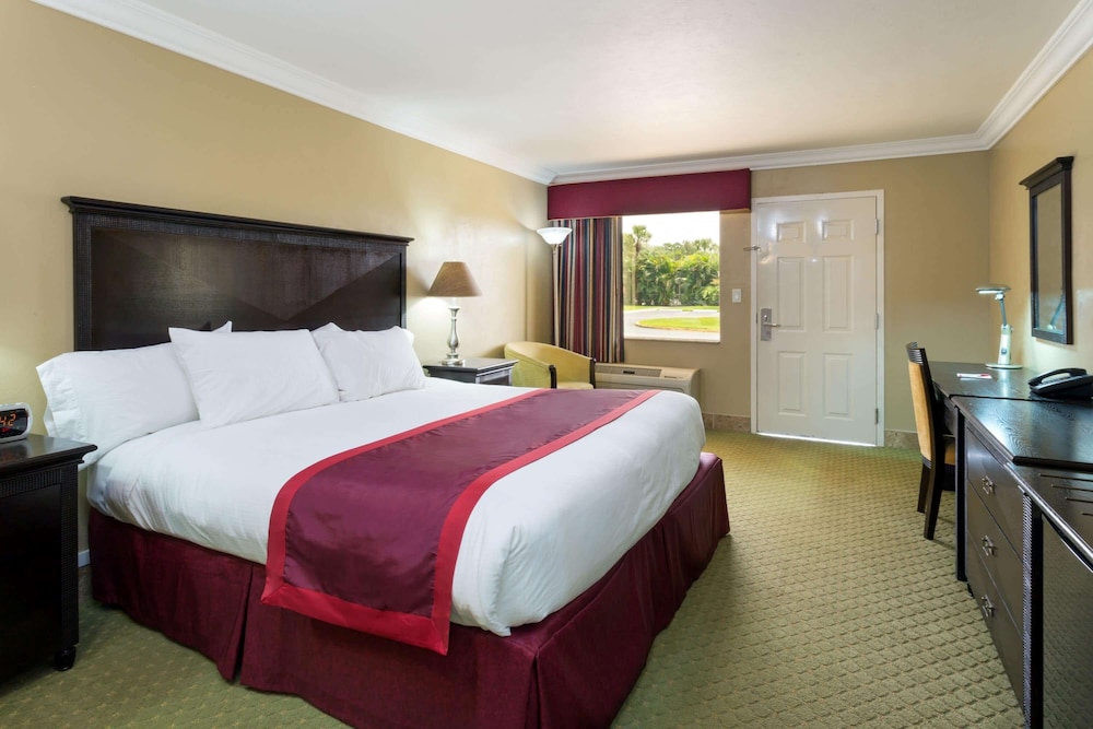 Ramada By Wyndham Lake Placid 12/28
