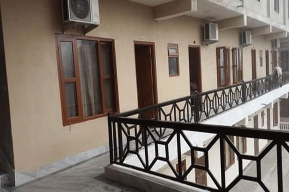 Hotel Royal Safari 32/50