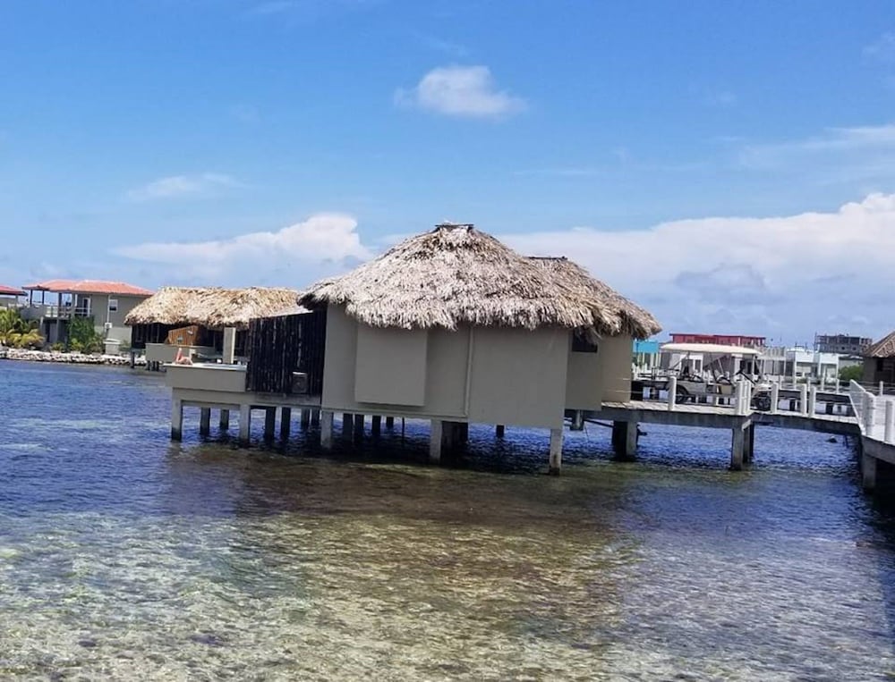 Lina Point Belize Overwater Resort 68/78