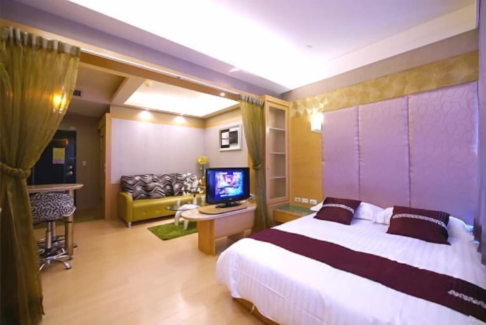 85 Cape Suites 35/74