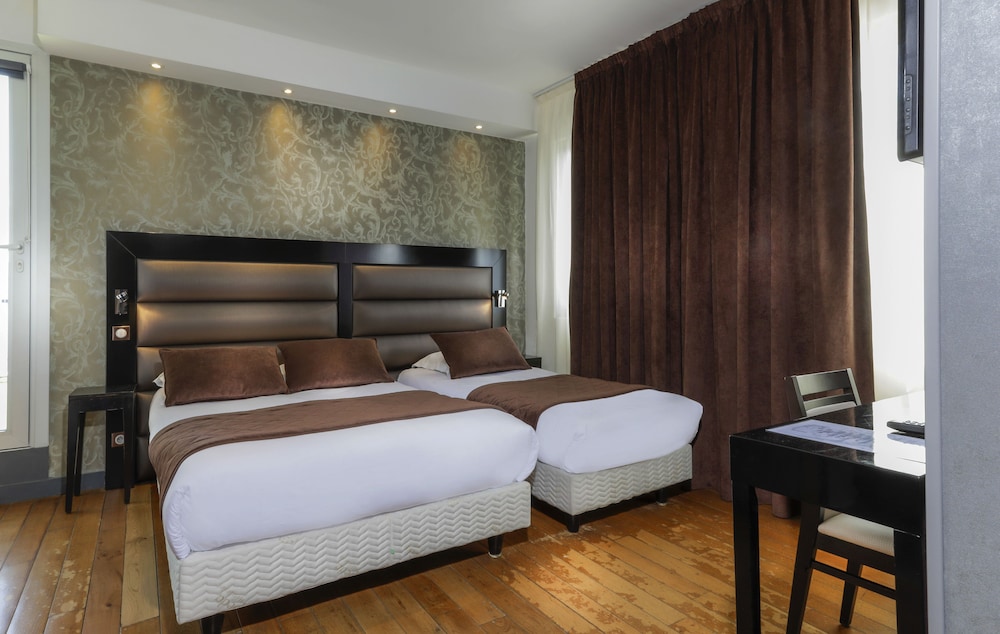 AMBRE HOTEL 13/39