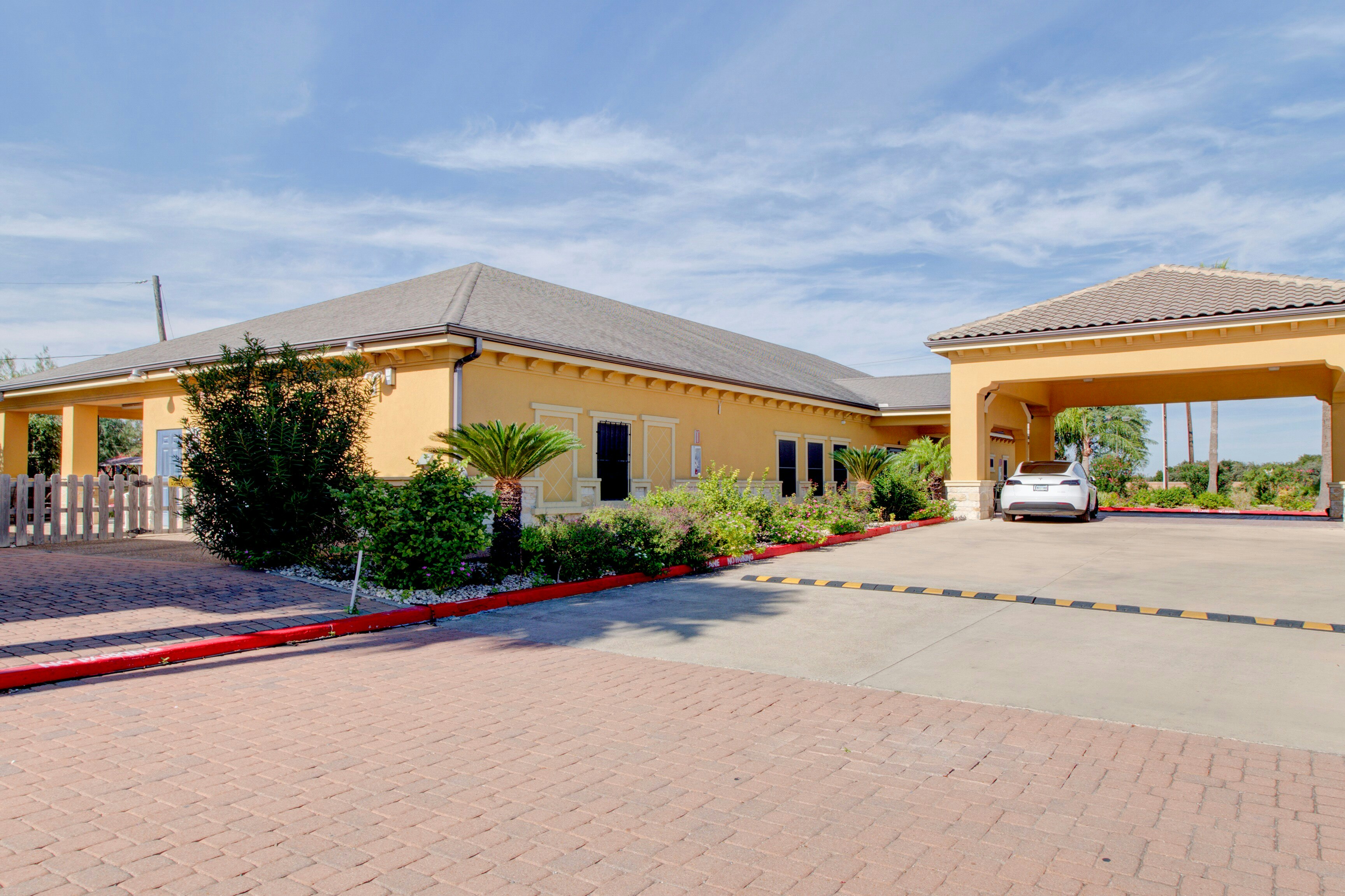 Weslaco Inn by Capital O Near Mercedes 42/56