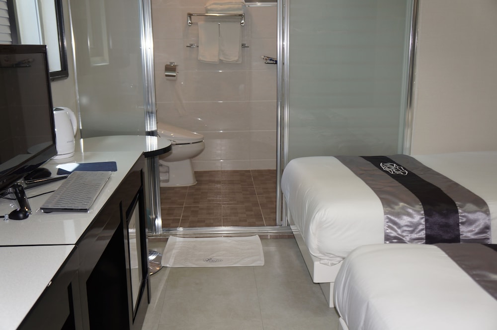 Novaluz Tourist Hotel 19/23