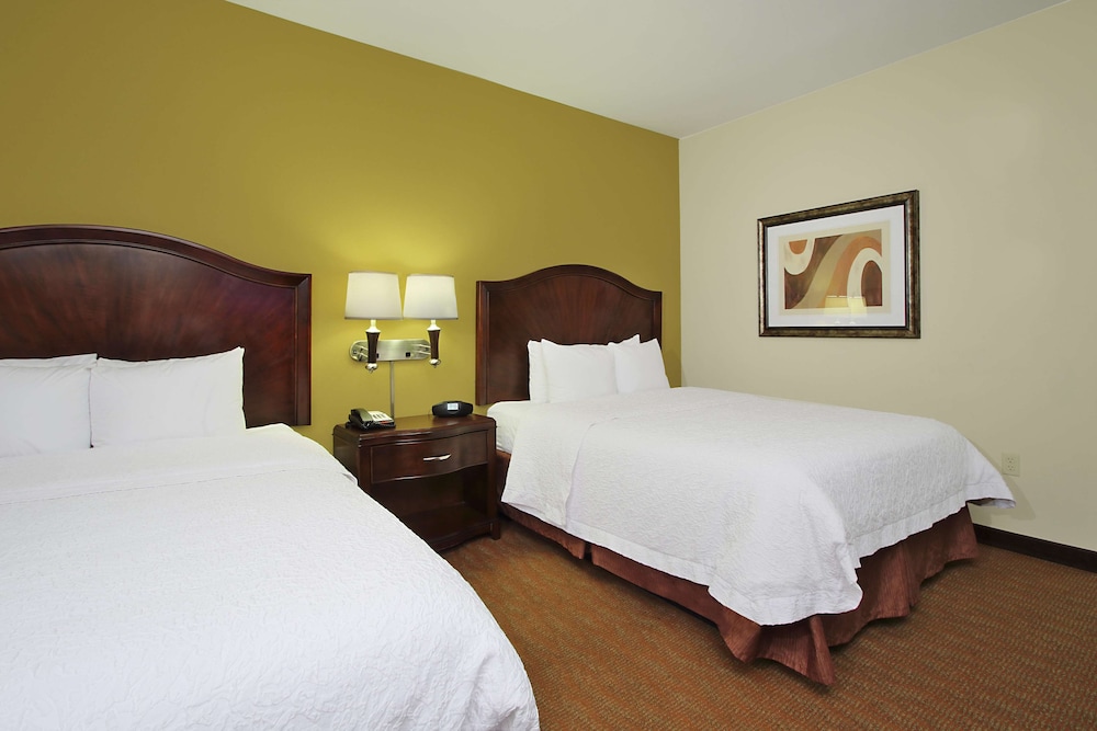 Hampton Inn Suites Conroe I 45 North 11/36