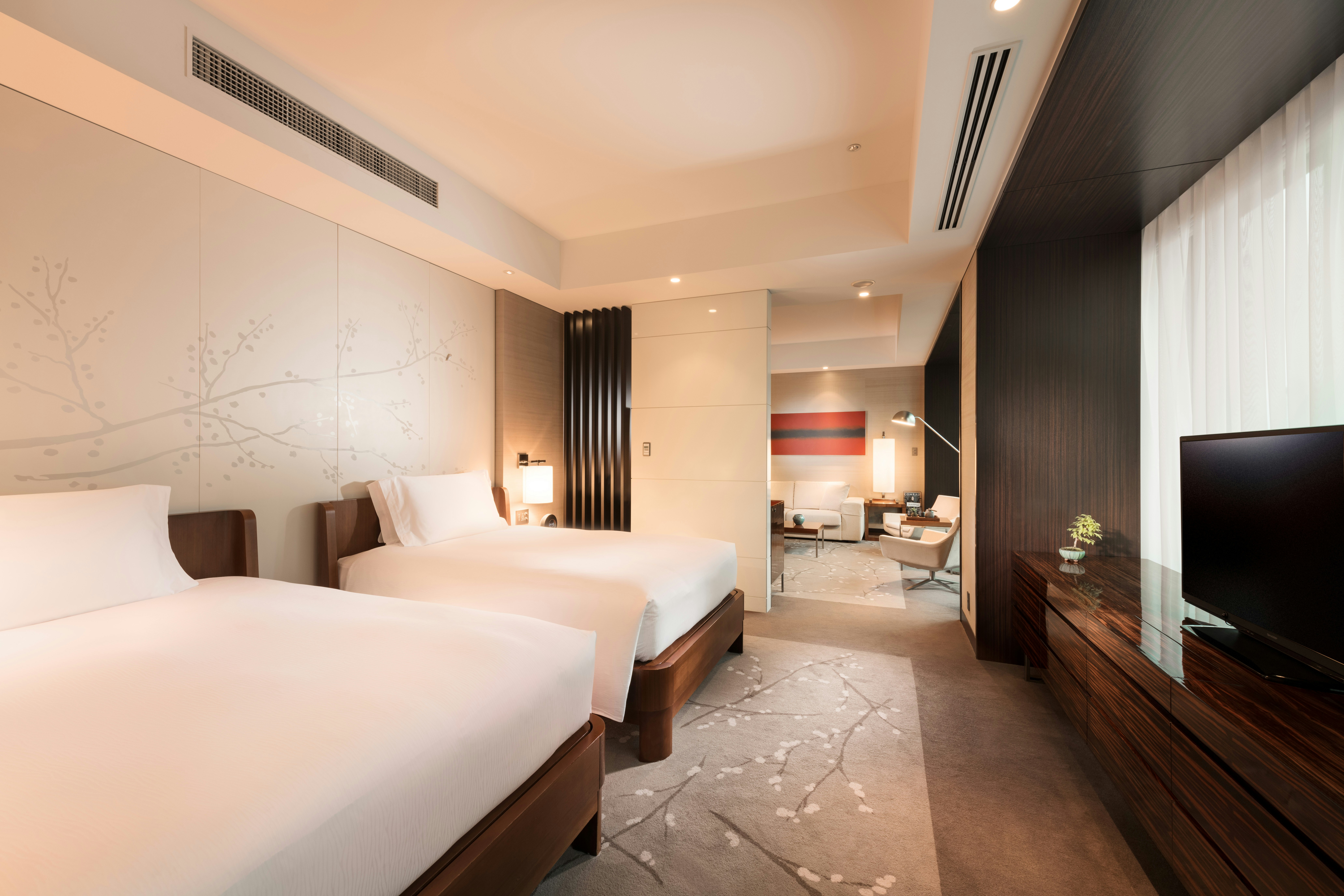 City, Suite, Twin Beds, Corner