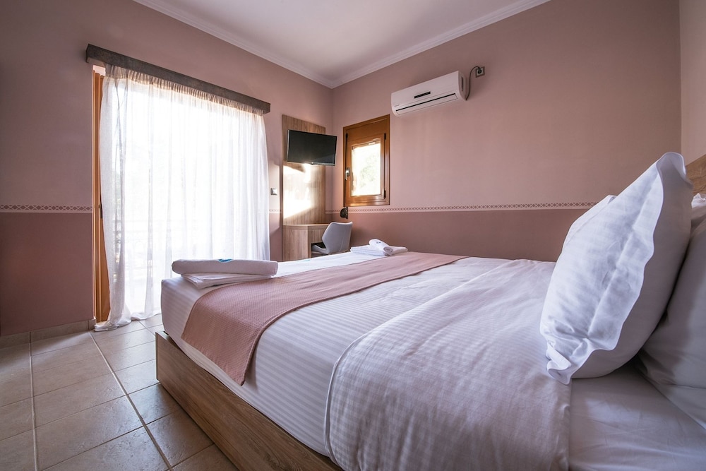 Cyrenia Guesthouse 11/32