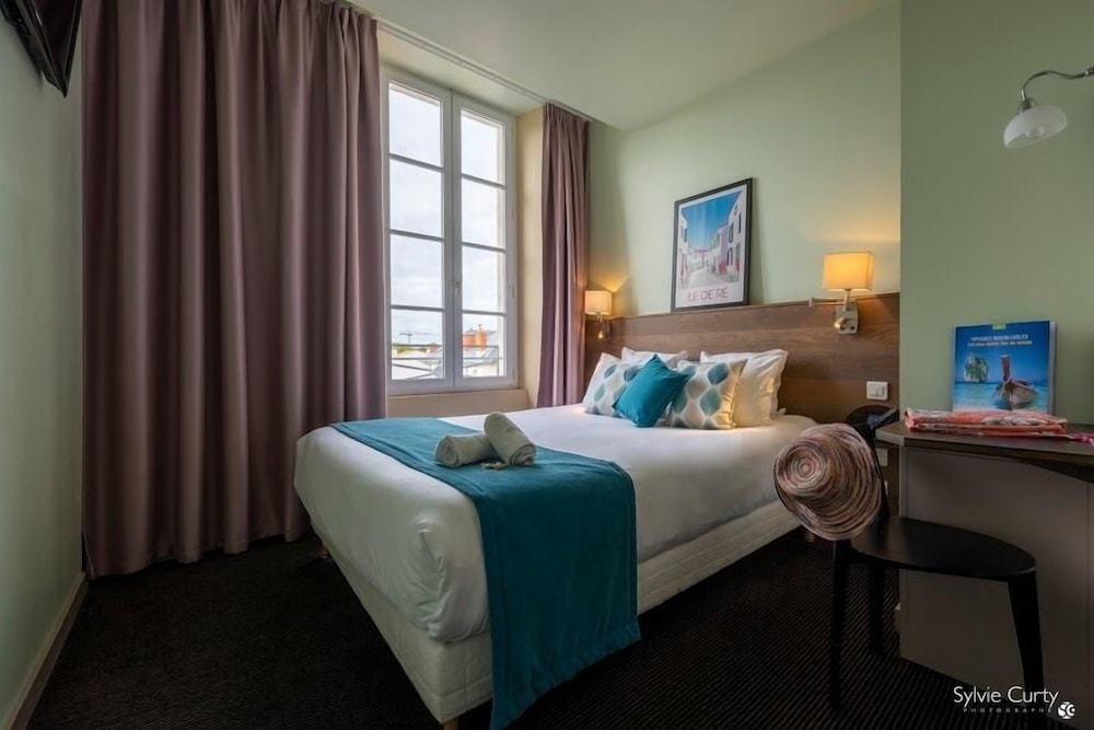 Accostage Hotel 38/63