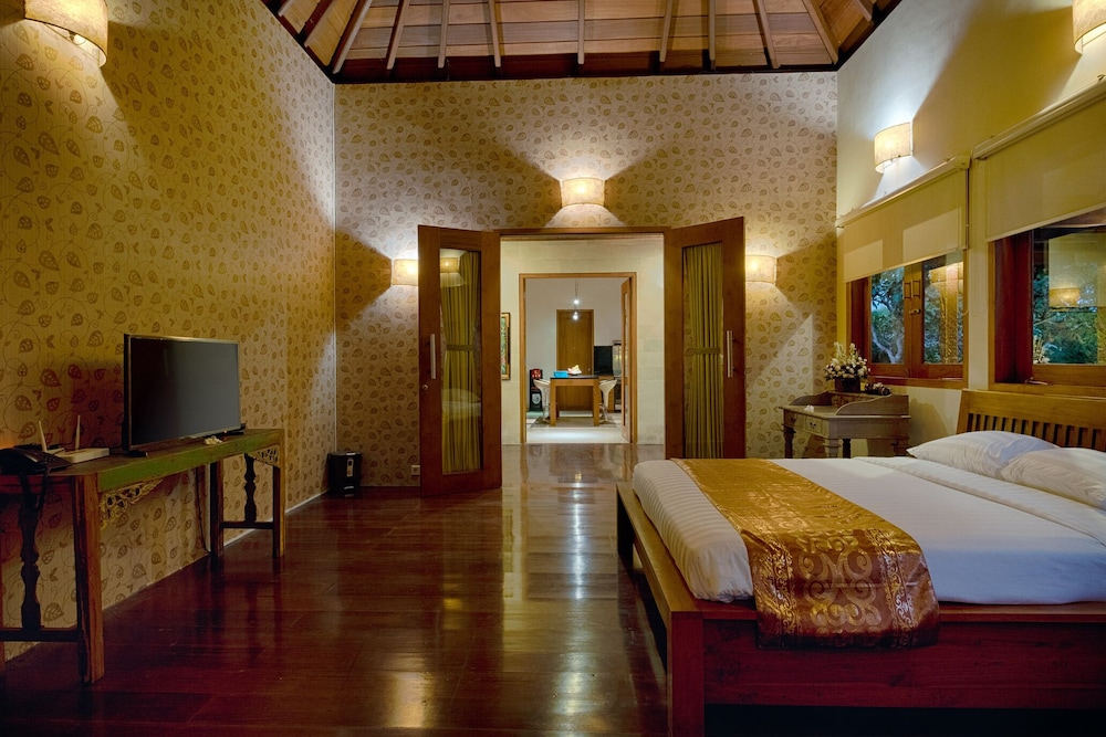 Kutus Kutus Ketewel Villa 13/34