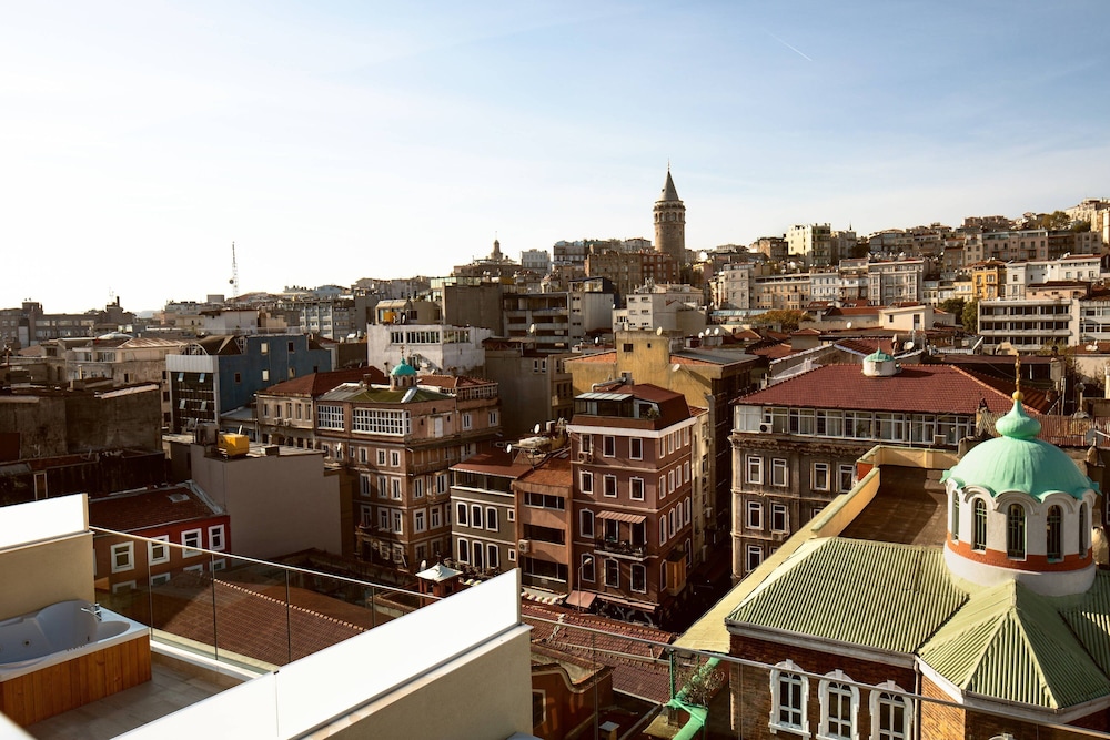 Jw Marriott Istanbul Bosphorus 42/43