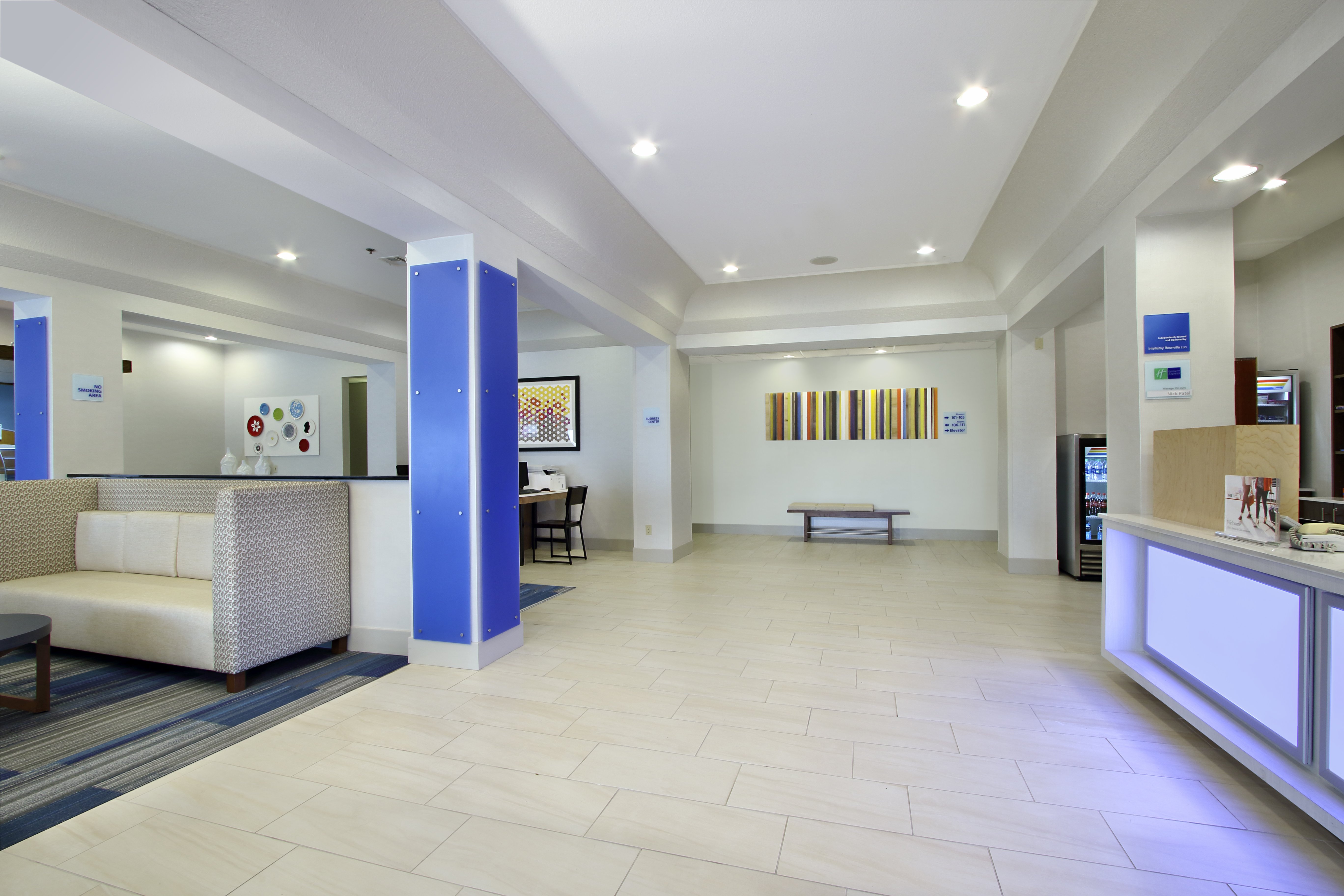 Holiday Inn Express Boonville 9/50