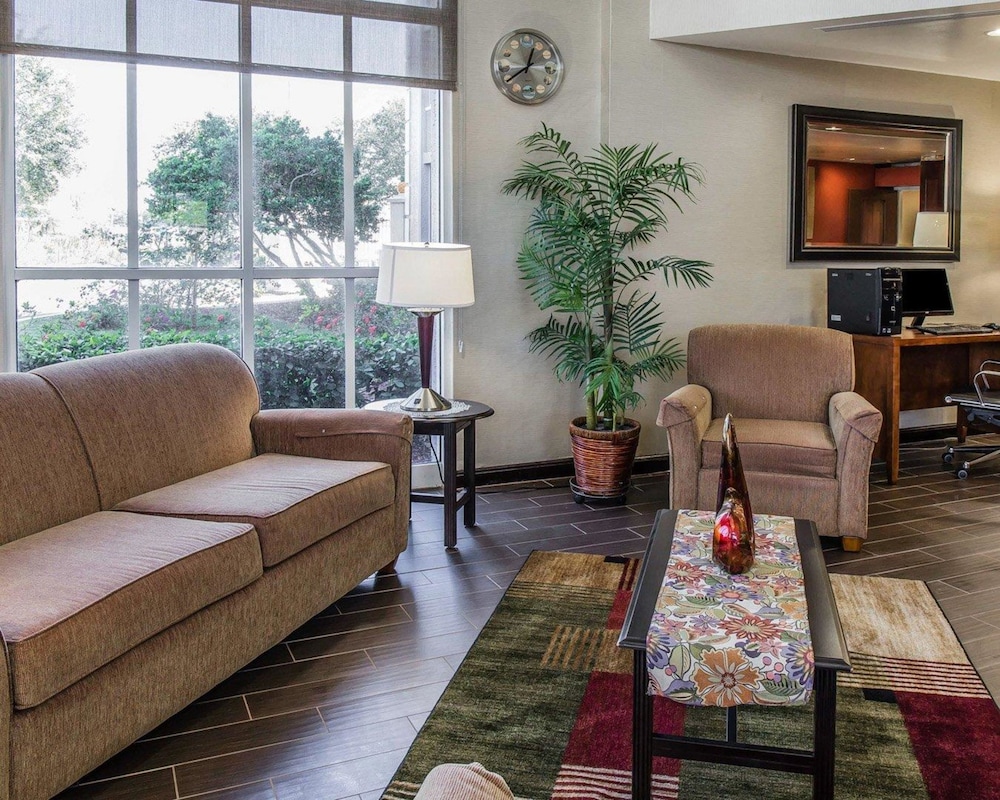 Comfort Inn & Suites Lakeland North I-4 20/40