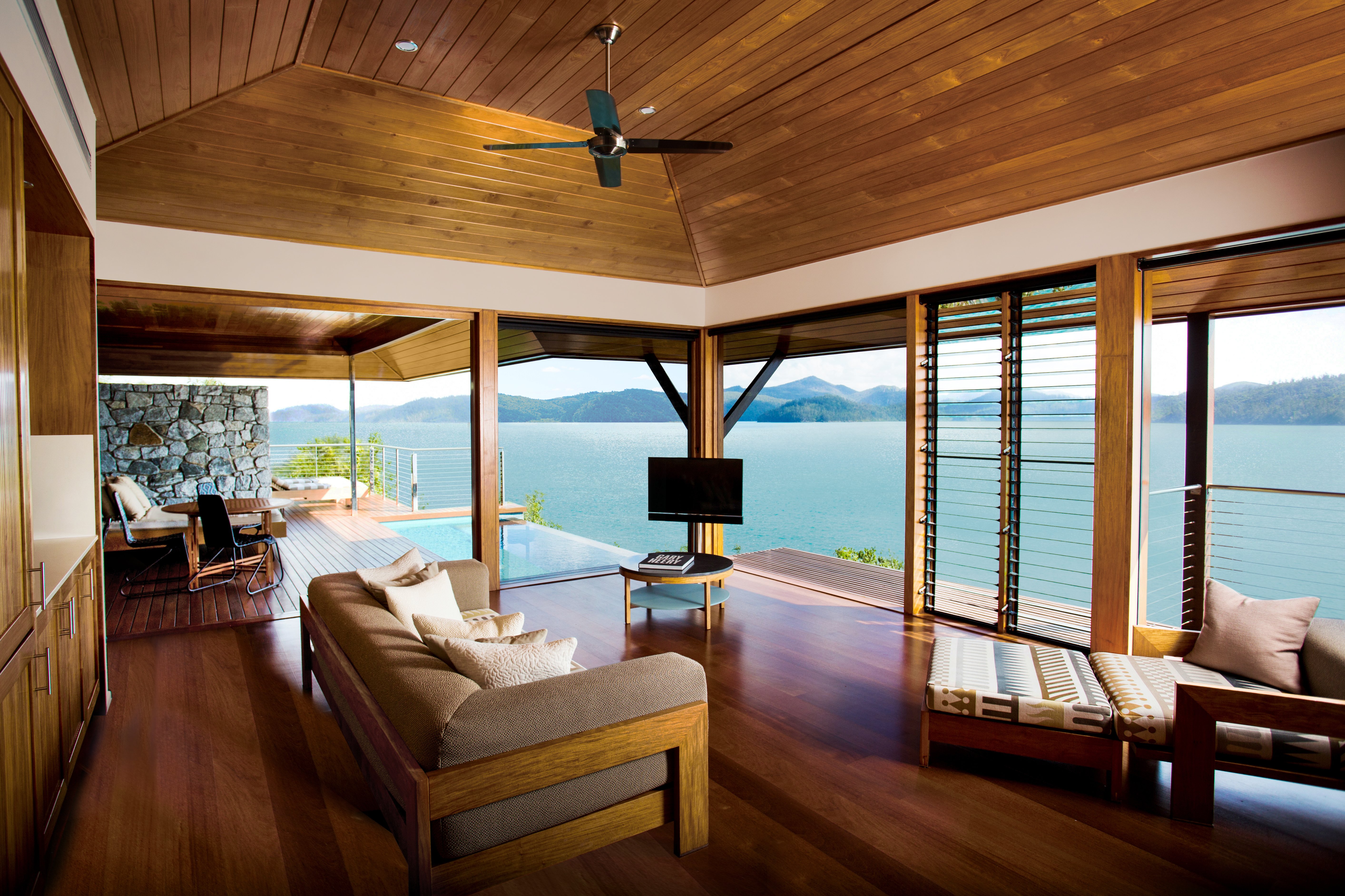 QUALIA 2/4