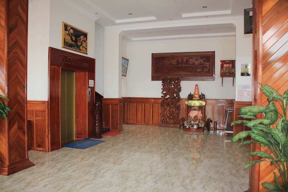 Emerald Bb Battambang Hotel 4/43