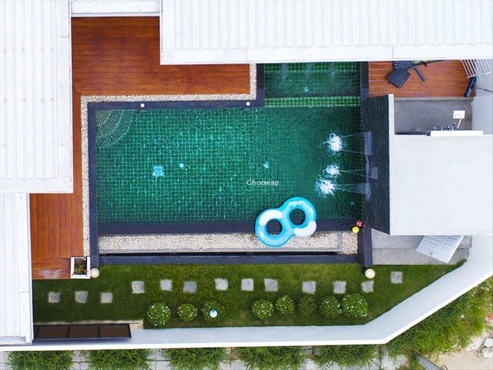 Jira Pool Villa 13/67