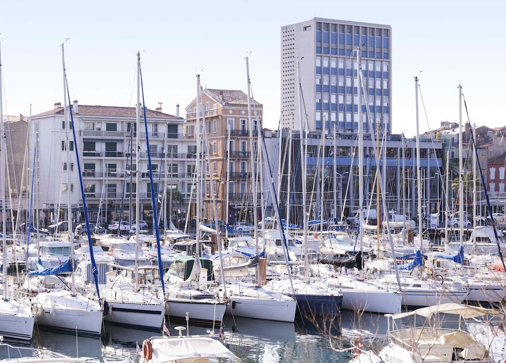 Hotel Mercure Toulon La Seyne-Sur-Mer 74/76