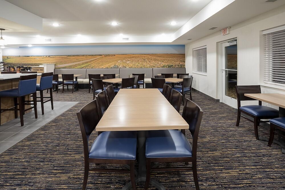 Grandstay Hotel and Suites Milbank 24/34