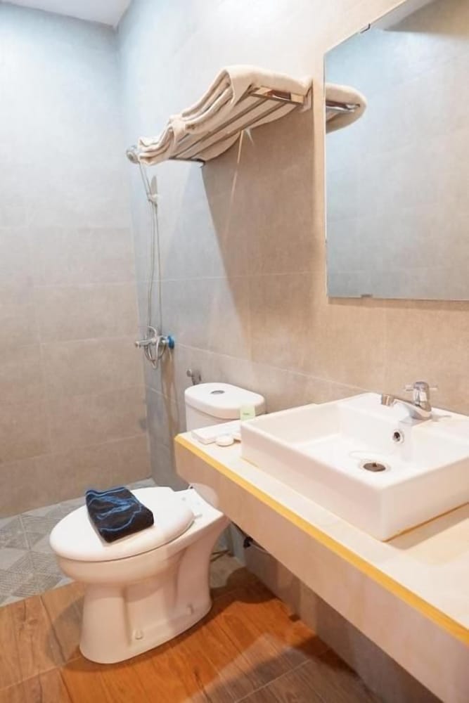 Hotel Netral Jombang 32/34