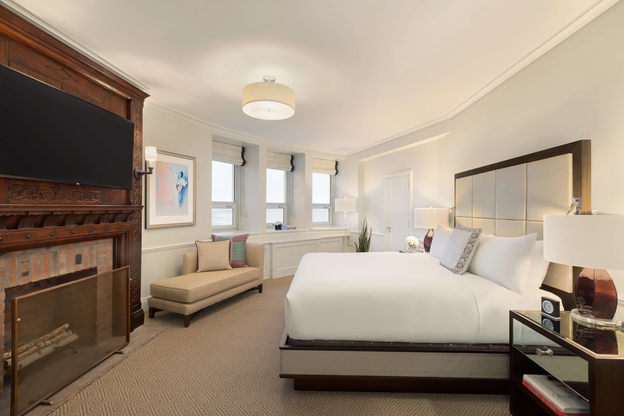 Dion Suite, King Bed