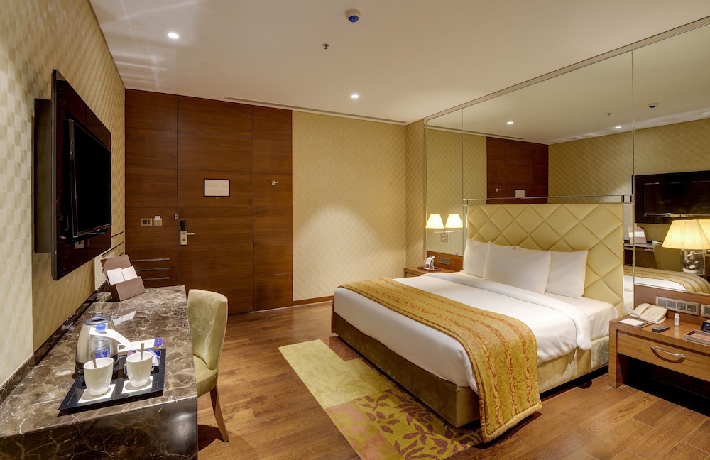Niranta Airport Transit Hotel & Lounge Terminal 2 Arrivals 28/78