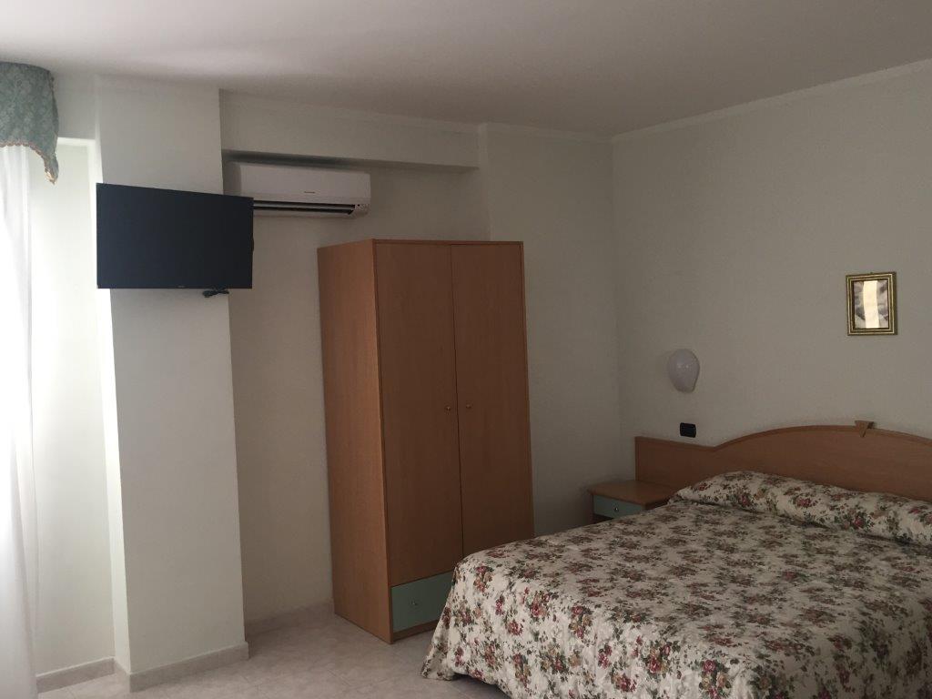 Standard, Double Bed
