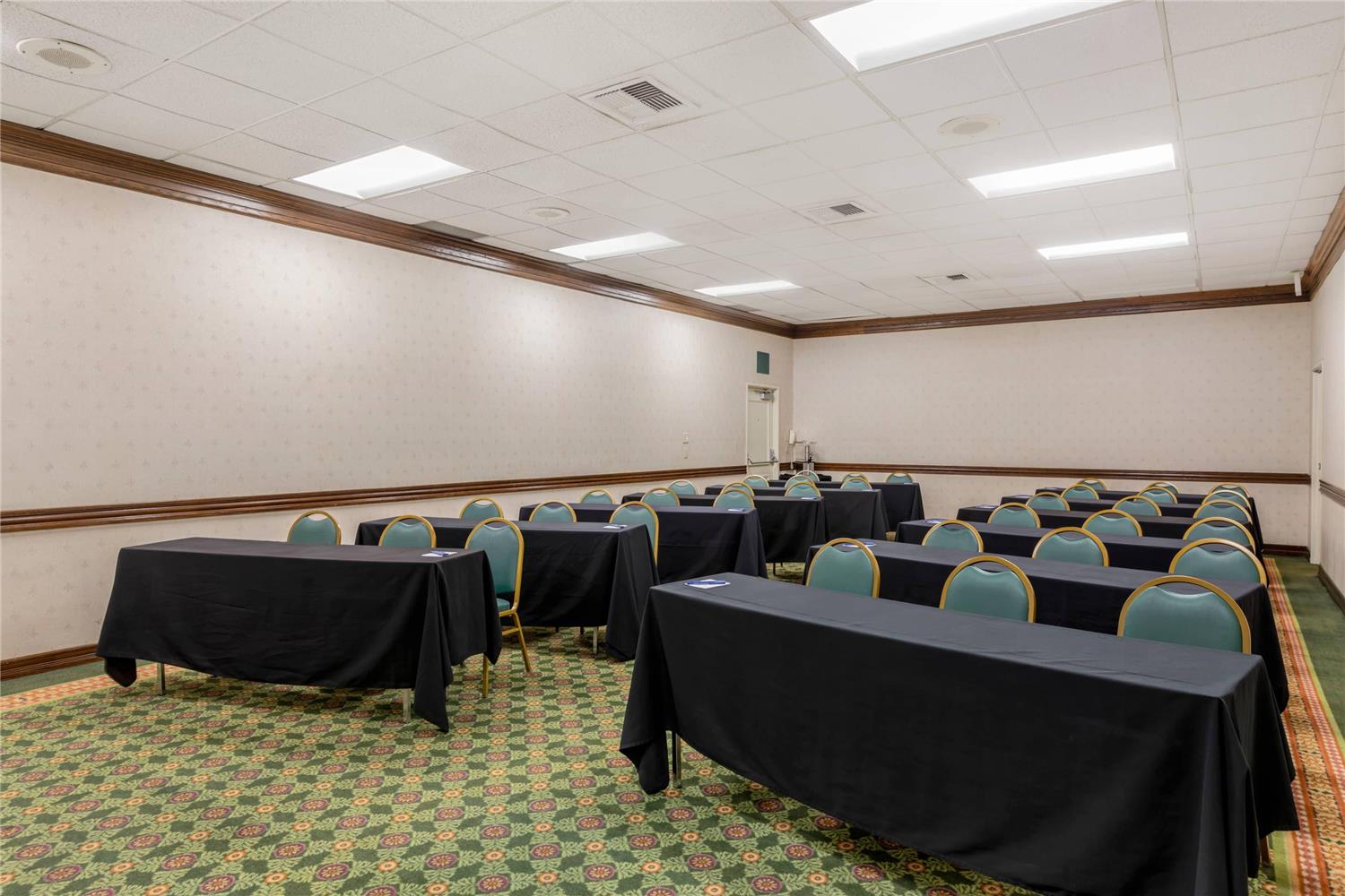 Clarion Hotel Anaheim Resort 39/45