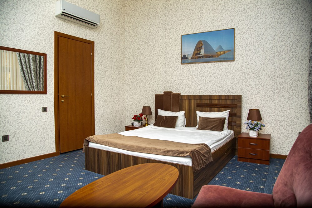Du Port Hotel 29/81