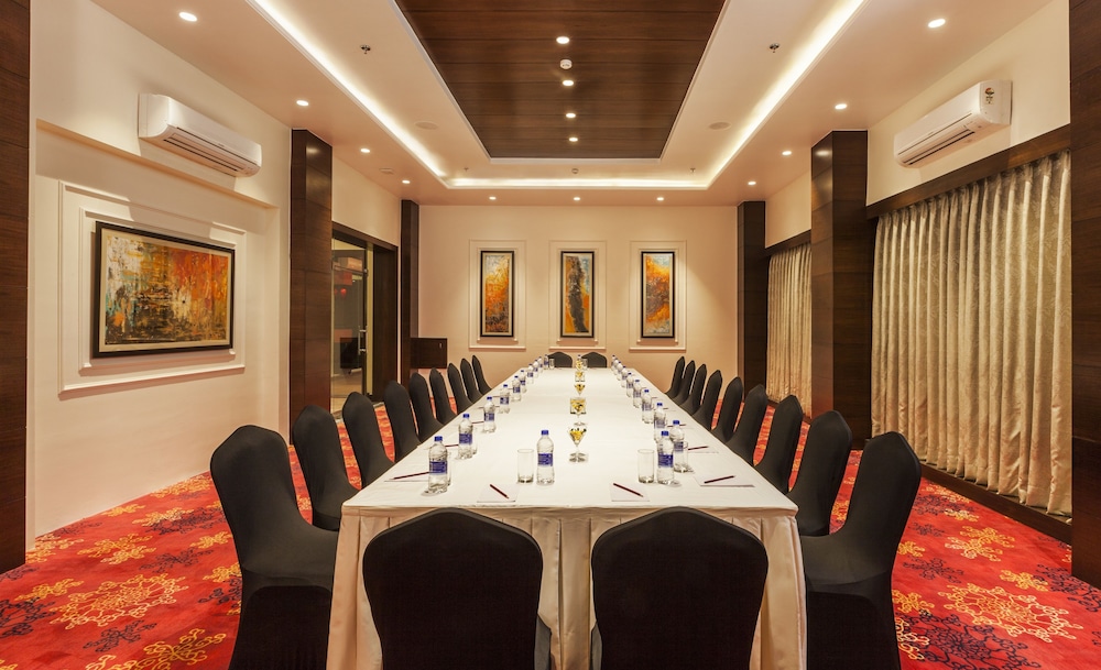 Red Fox Hotel, Alwar 41/50