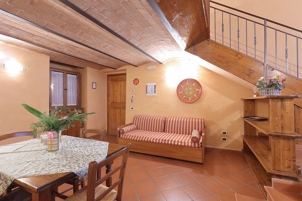 Borgo Di Villa Castelletti 43/62
