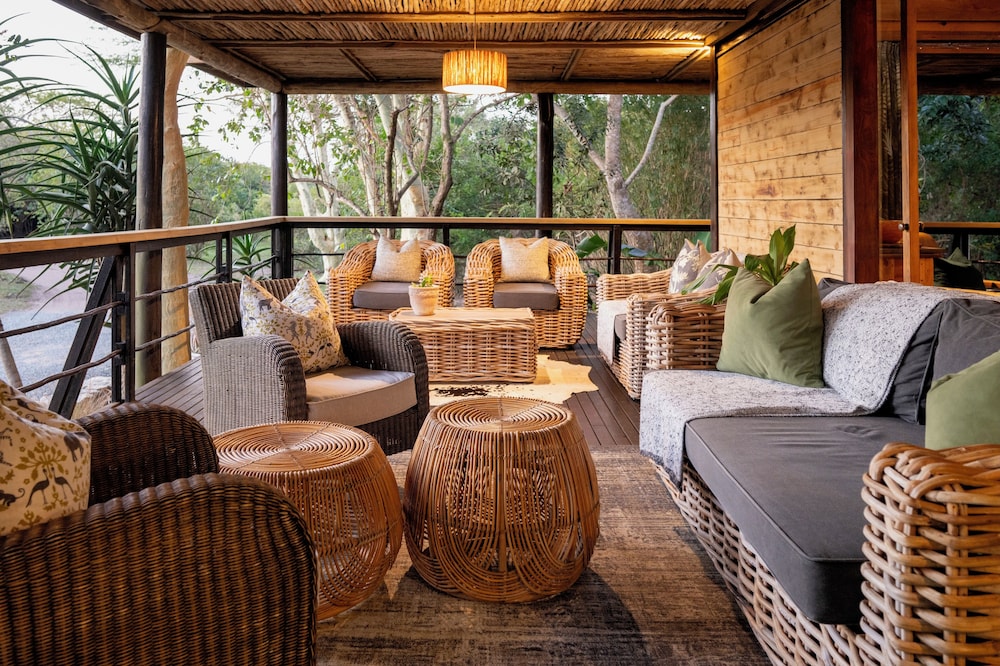 Makakatana Bay Lodge 65/84