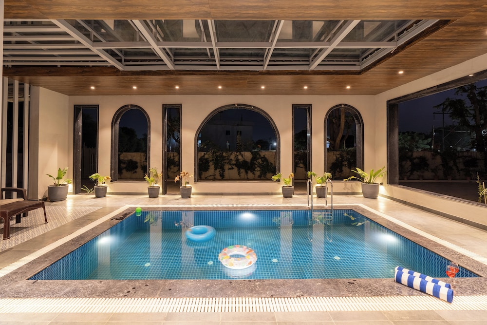 ELIVAAS Jamun Farm 2 BHK Villa with Pool 27/52