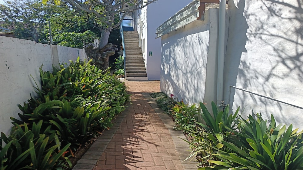 Aqua Marine Guest House 64/67