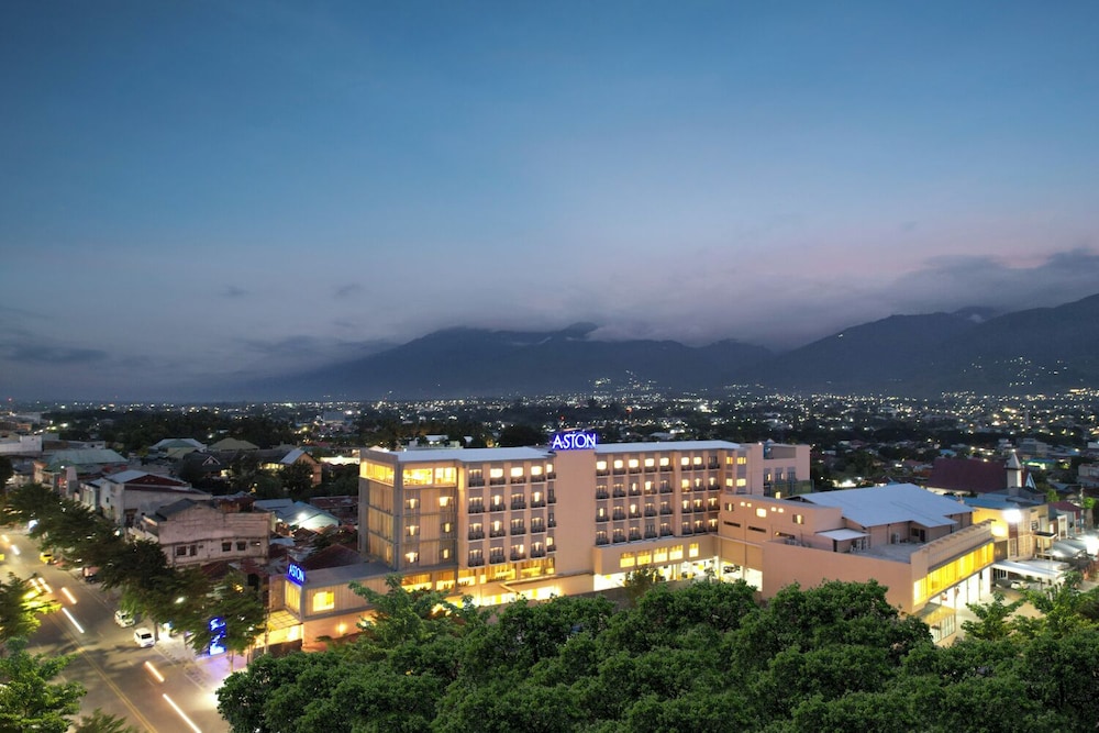 Aston Palu Hotel and Conference Center in PALU